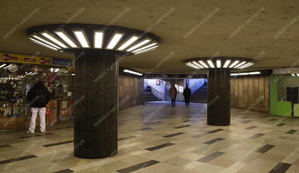 Közlekedés - Budapest - Astoria gyalogos aluljáró