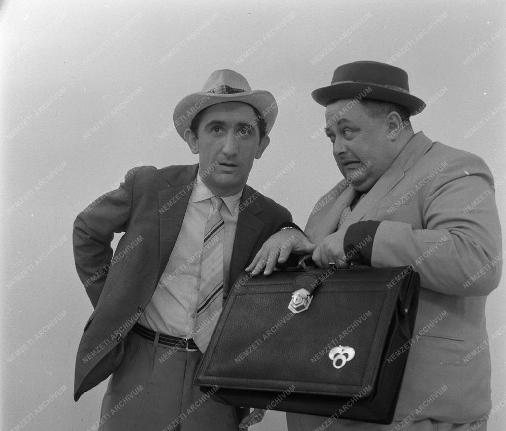 Kultúra - A Meztelen diplomata című új magyar film szereplői