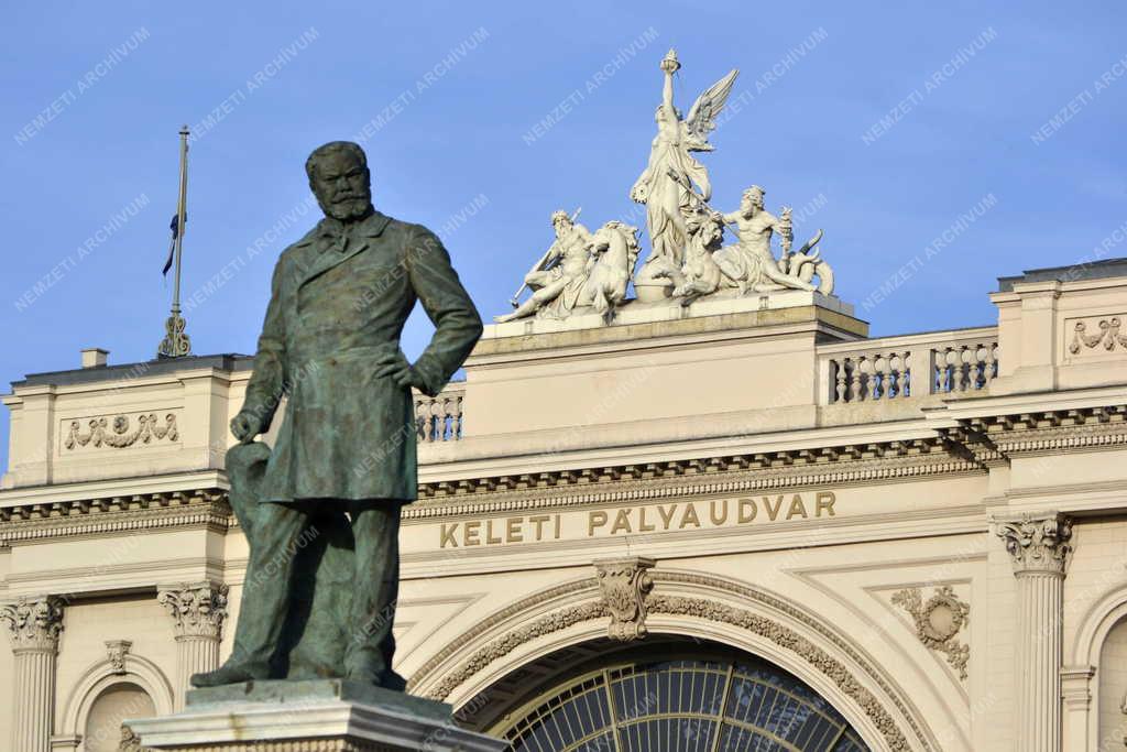 Műalkotás - Budapest - Baross Gábor szobra