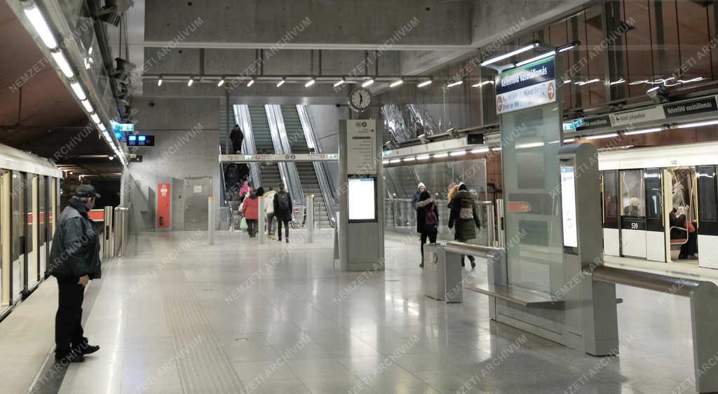 Közlekedés - Budapest - M4-es metró