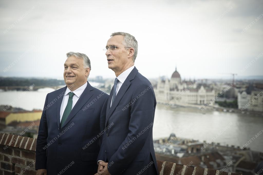 Orbán Viktor fogadta a NATO főtitkárát