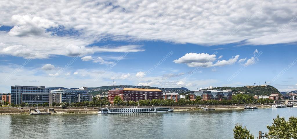 Városkép - Budapest - Dunai látkép - Lágymányosi ELTE Campus