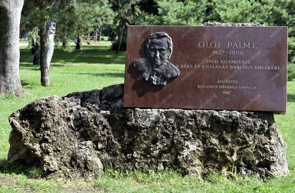 Városkép - Budapest - Olof Palme-emlékkő