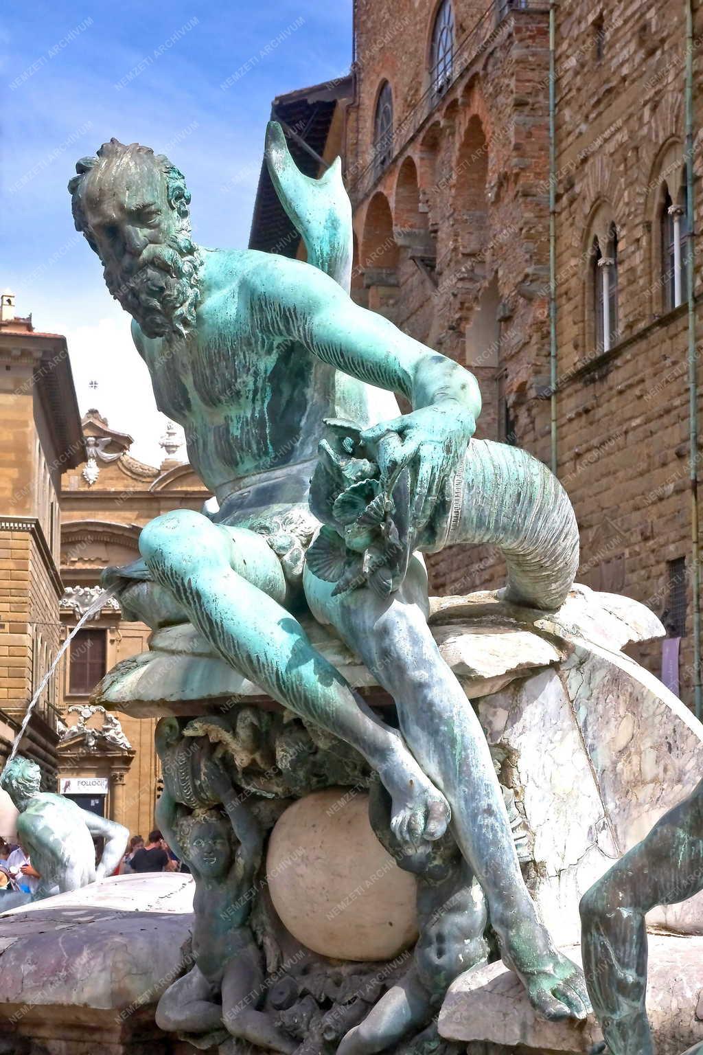 Műalkotás - Firenze - A Neptun-kút részlete