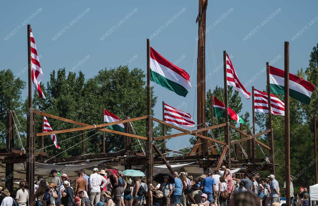 Néphagyomány - Kultúra -  Ősök Napja Bugacon - Kurultaj Magyar Törzsi Gyűlés