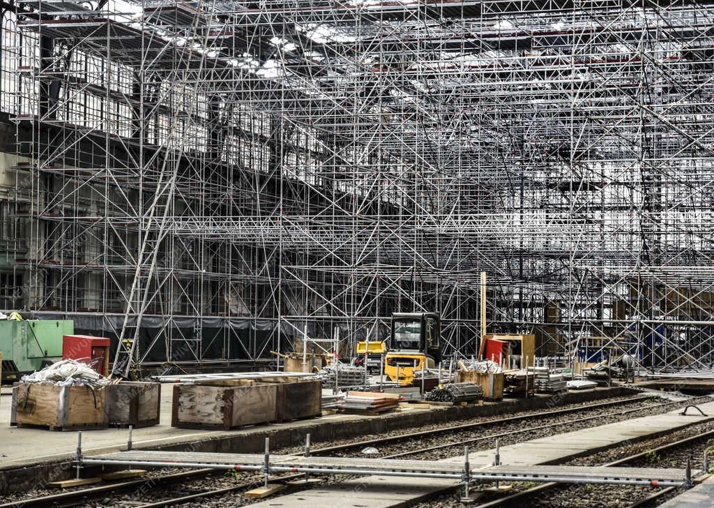 Közlekedés - Budapest - Nyugati pályaudvar tetőfelújítás