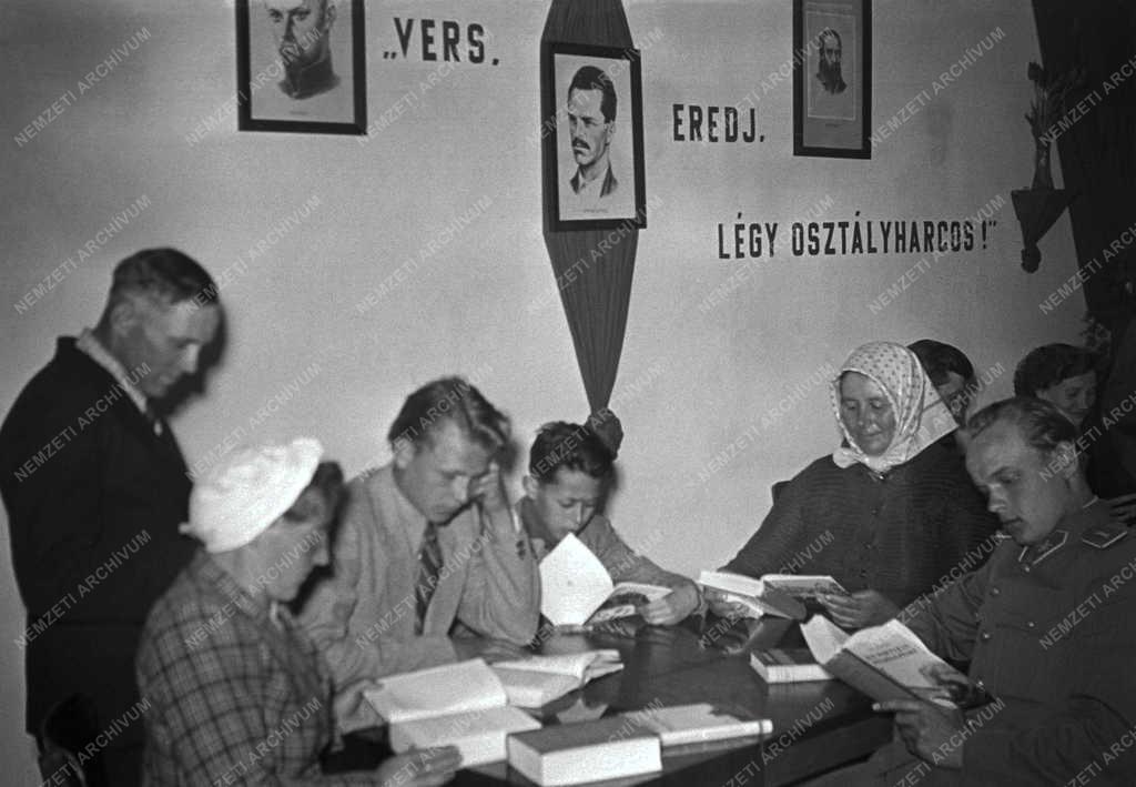 Kultúra - Az ország 2000. népkönyvtára