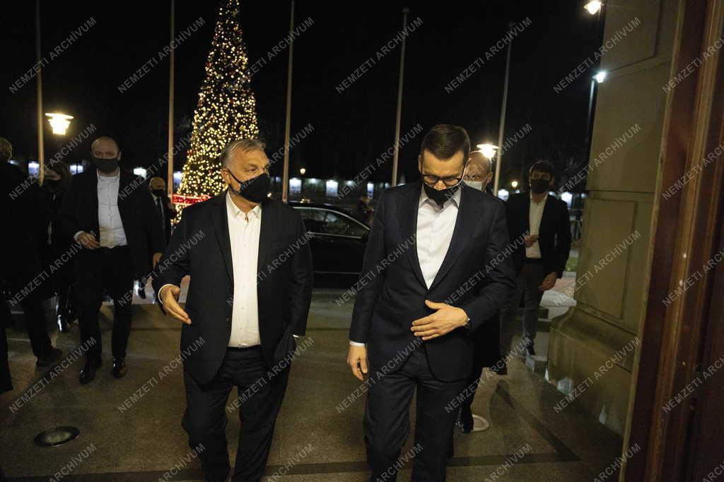 Orbán Viktor Varsóban