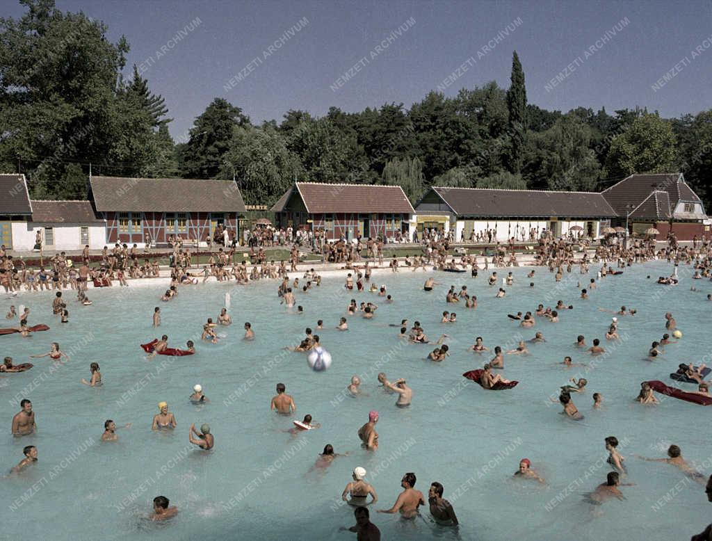 Szabadidő - Miskolctapolcai Strandfürdő