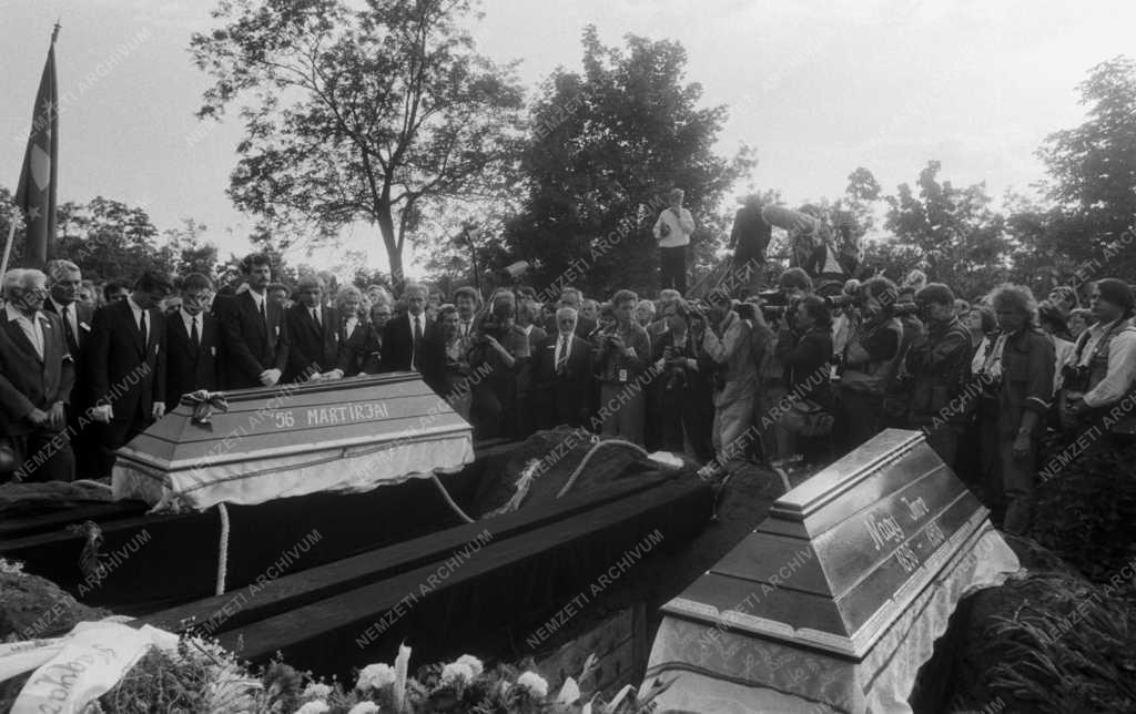 Nagy Imre és társai újratemetése - 301-es parcella