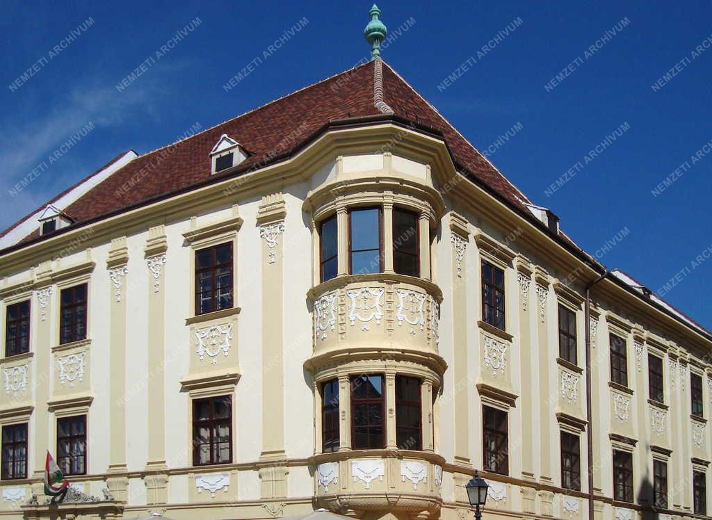 Épület - Sopron - A Storno-ház részlete