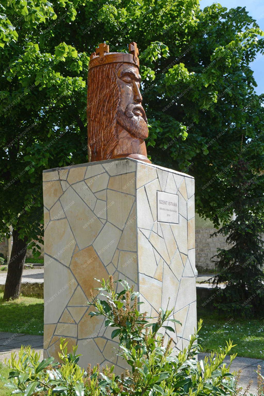 Városkép - Dömös - Szent István szobor