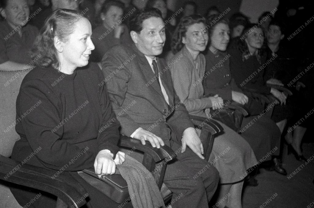 Kultúra - Műsoros est - Amatőr művészek
