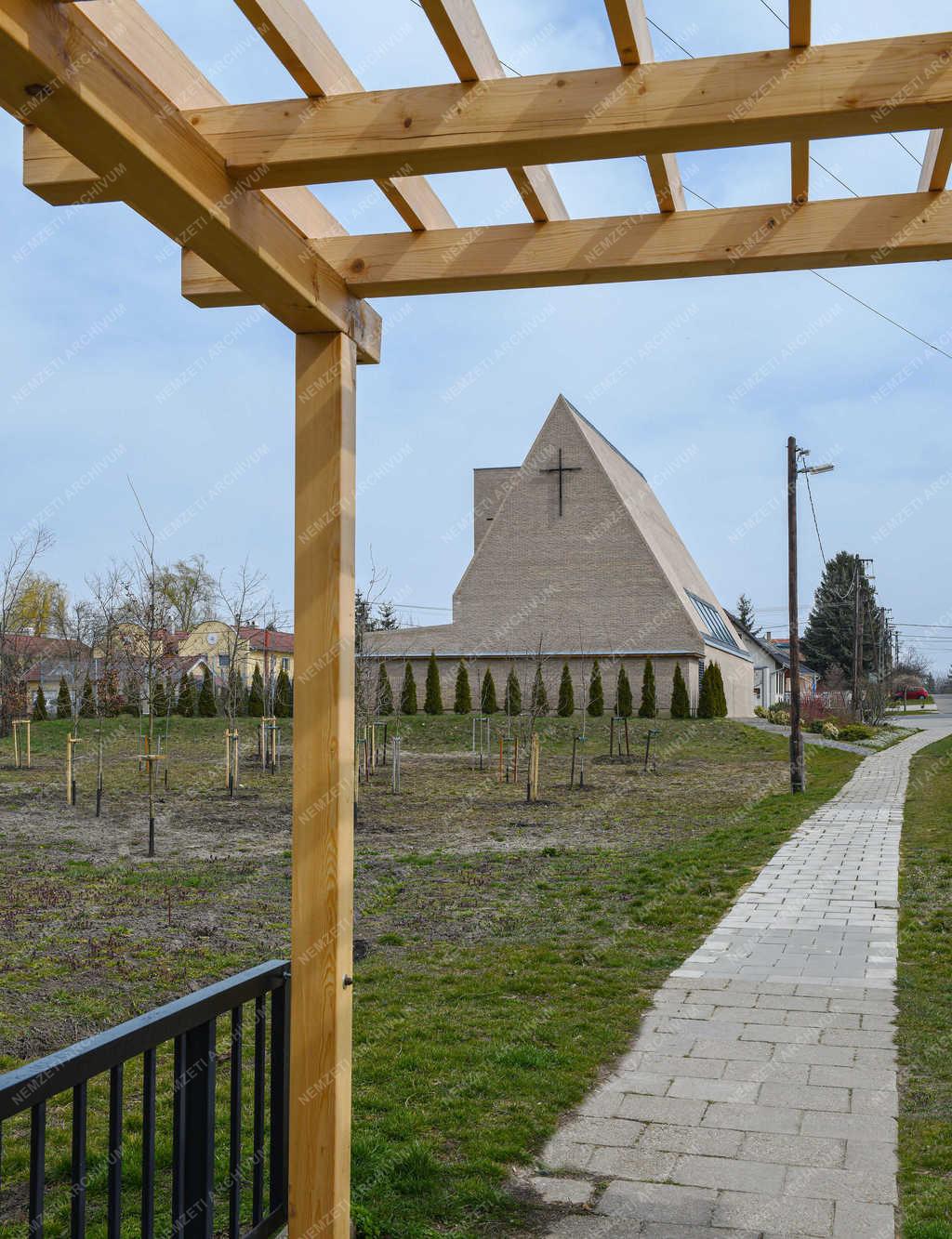 Egyházi épület - Debrecen - Szent György római katolikus templom