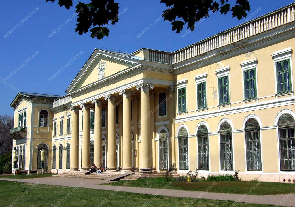 Városkép - Fót - A Károlyi-kastély