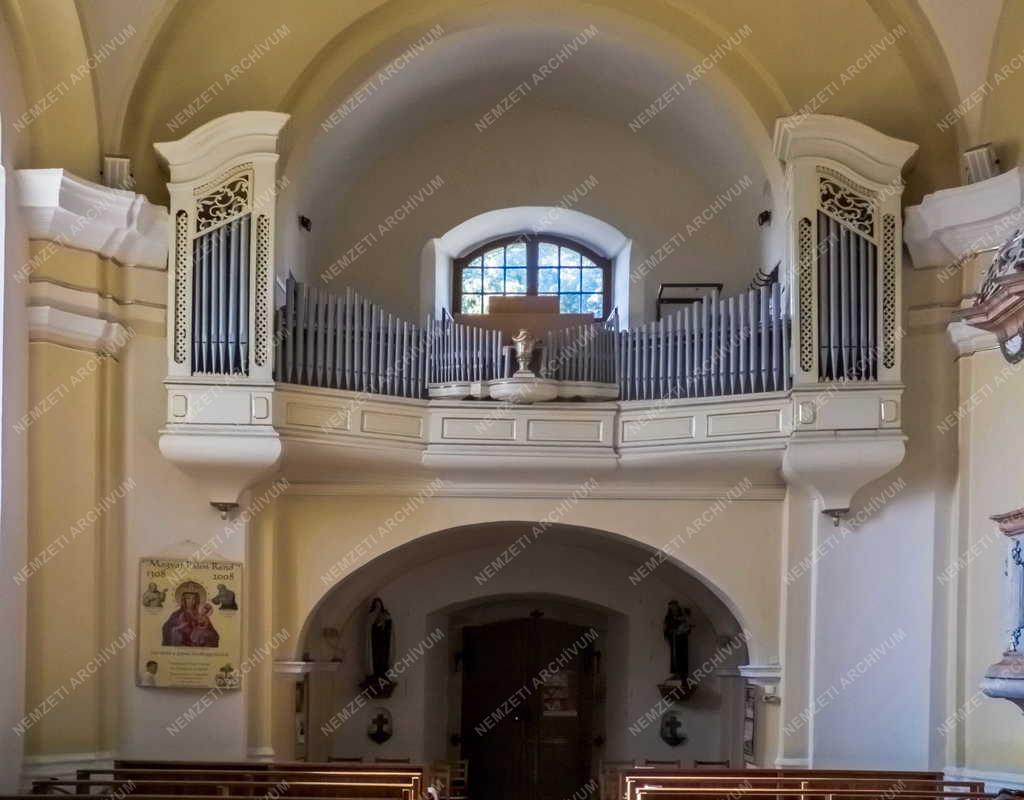 Egyházi épület - Verőce - A Szent András katolikus templom