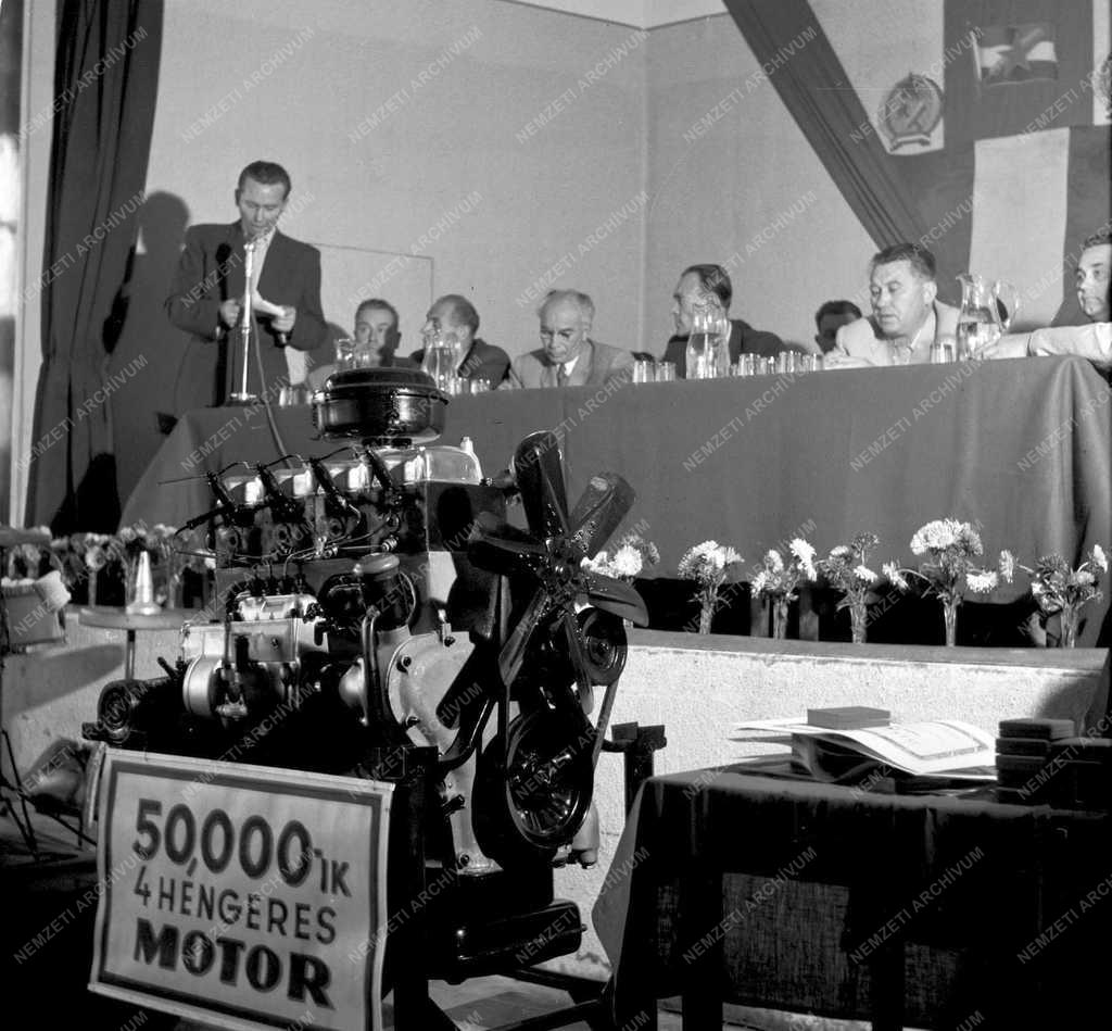 Gazdaság - Csepel Autógyár - Motorgyár egység
