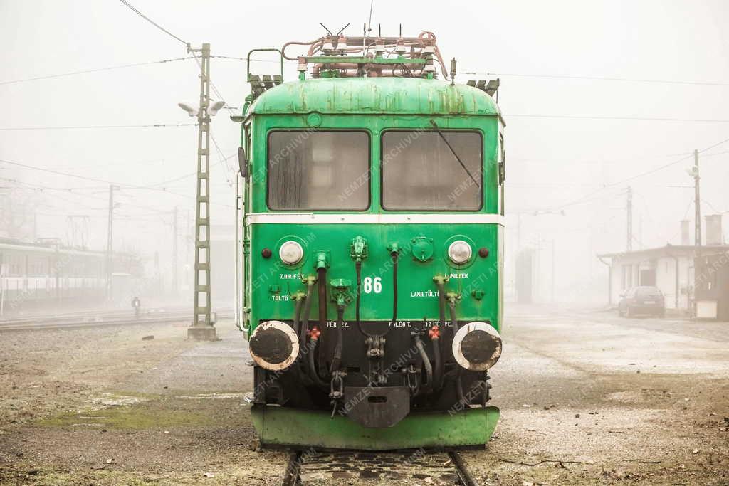 Közlekedés - Budapest - Régi HÉV motorkocsi