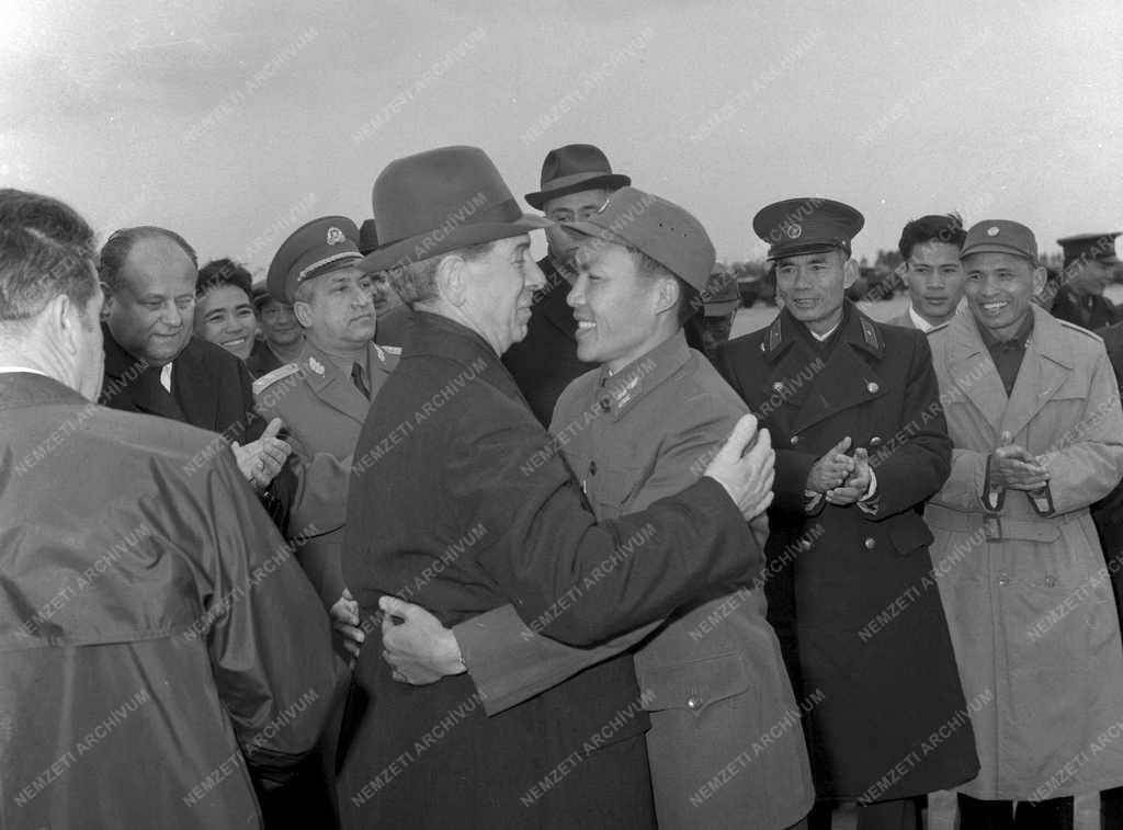 Külpolitika - Magyar párt- és kormánydelgáció Vietnamban