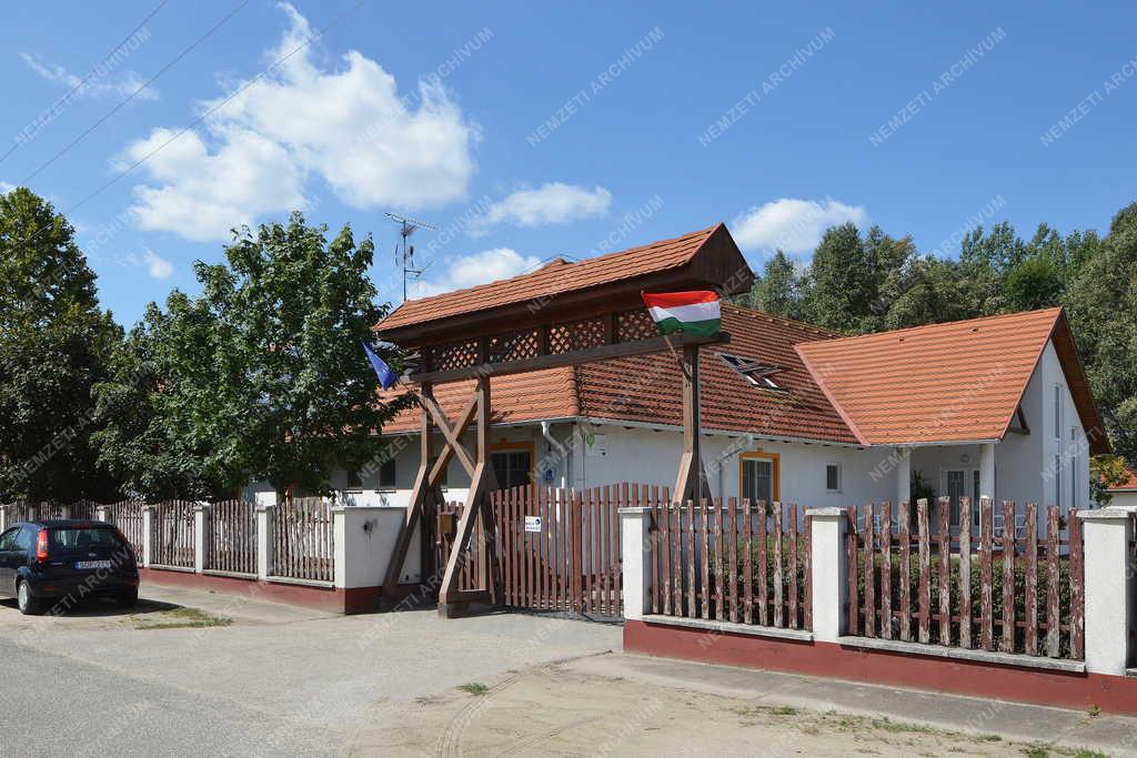 Település - Zsana - Nyugalom Idősek Otthona