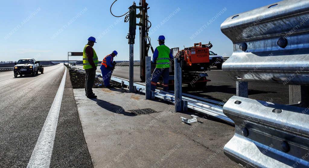 Közlekedés - Derecske - Az M35-ös autópálya építése