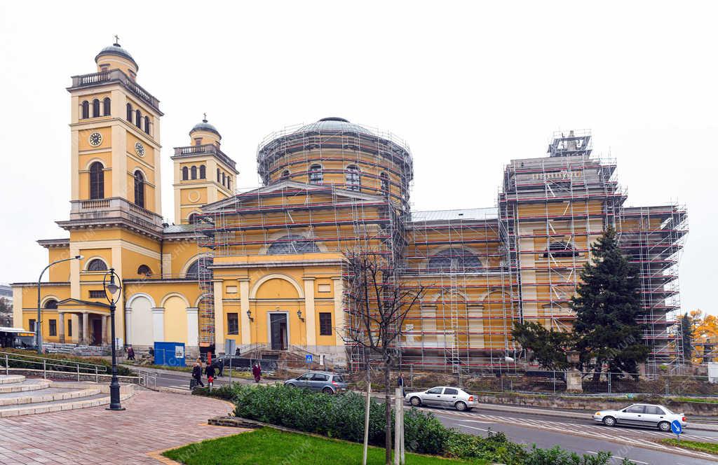 Egyházi épület - Eger - Műemléki rekonstrukció a Bazilikában