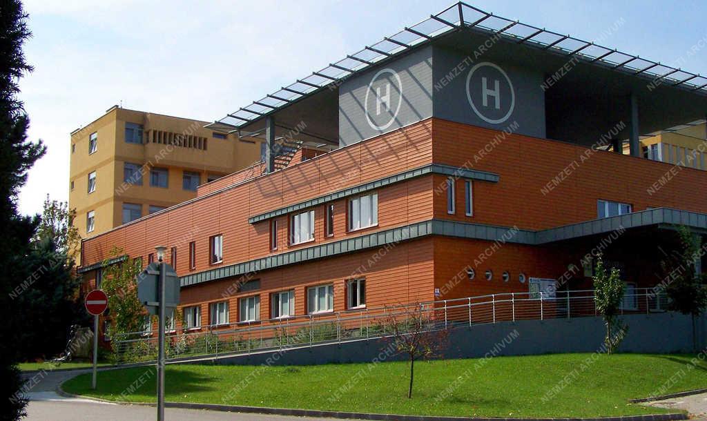 Egészségügy - Siófok - A kórház sürgősségi épülete