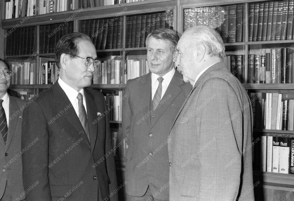 Külkapcsolat - Kádár János fogadta a Koreai Munkapárt KB-titkárát