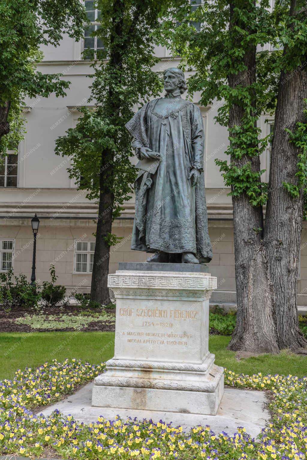 Műalkotás - Budapest - Gróf Széchényi Ferencz szobra