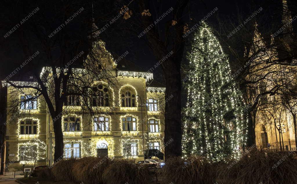 Ünnep - Karácsonyi díszkivilágítás Kőbányán
