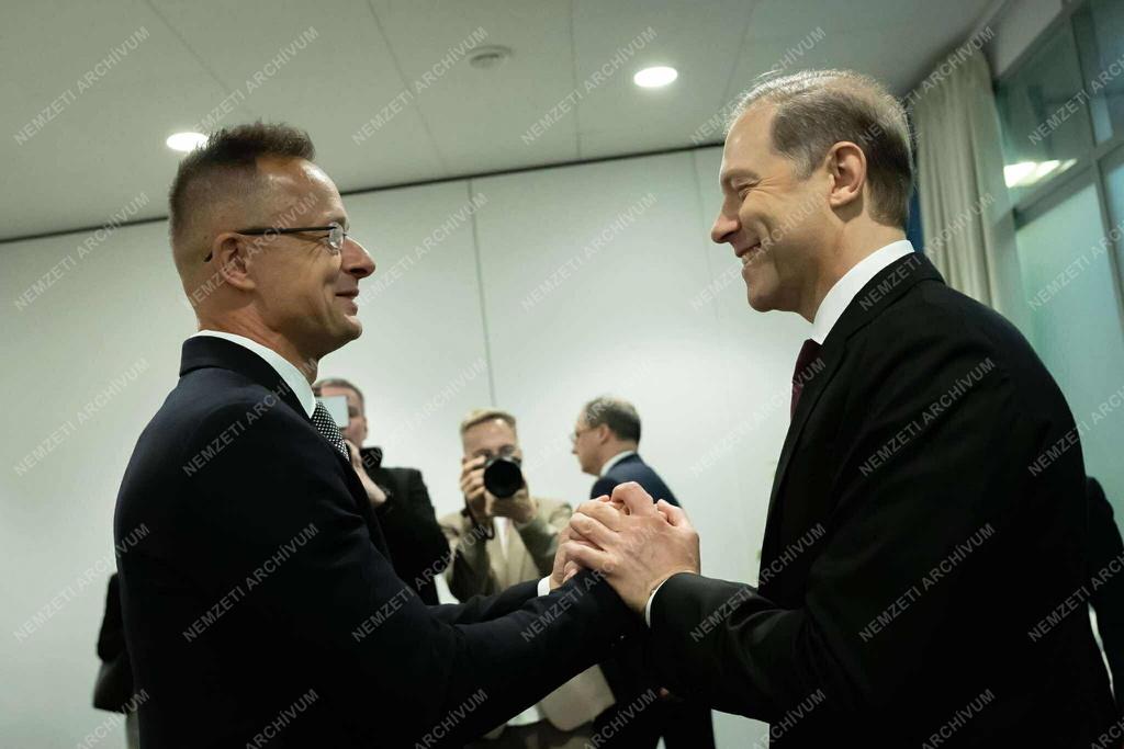 Szijjártó Péter Szentpéterváron