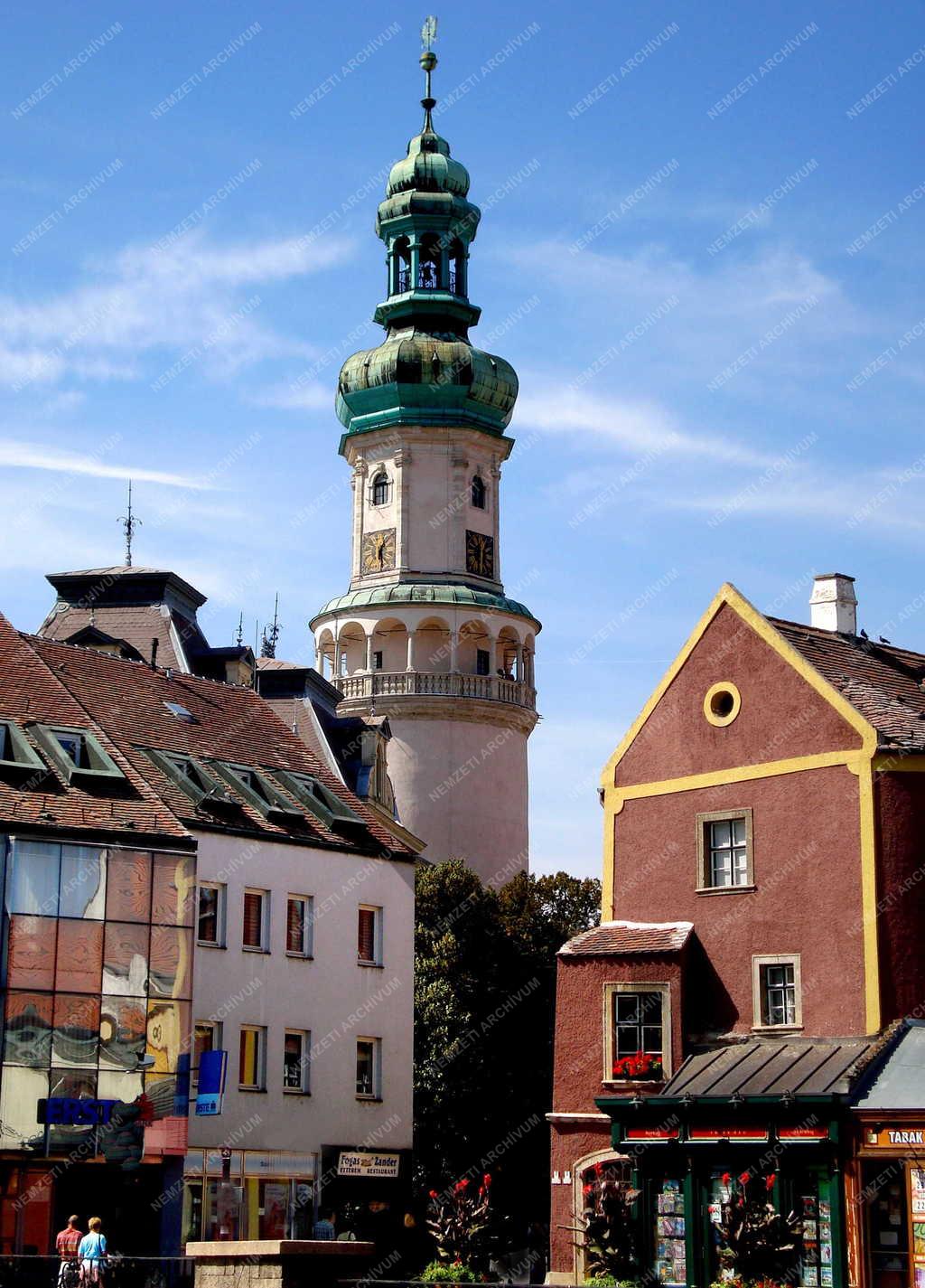 Városkép - Sopron - A Tűztorony és a Szinay-ház