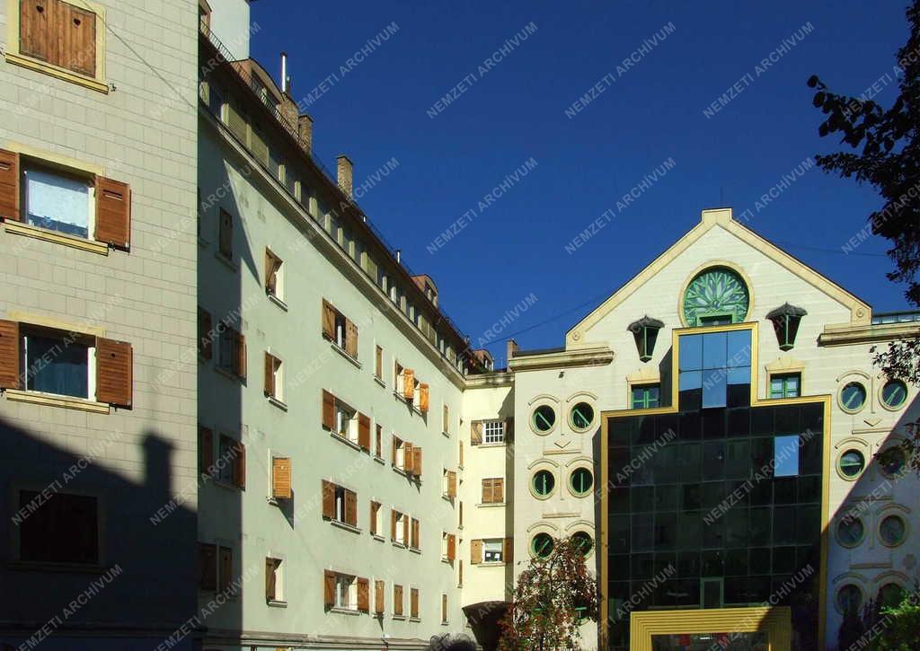 Kultúra - A miskolci színház és a színészszálló épülete