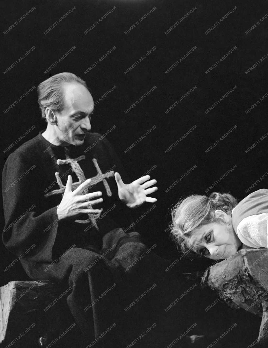 A Vígszínház október 29-én mutatja be Illyés Gyula: Tiszták című drámáját