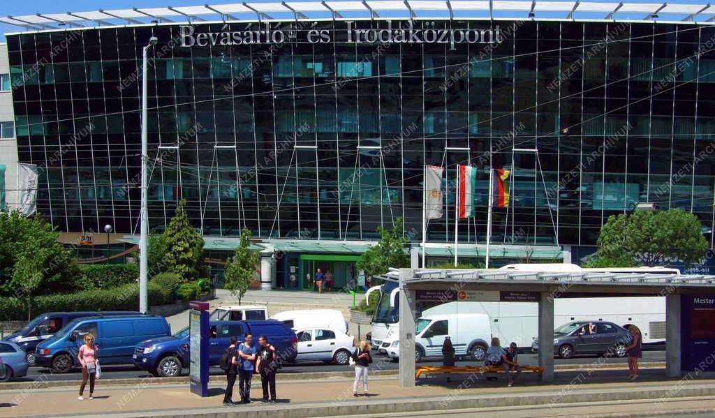 Városkép - Budapest - A Lurdy Ház 