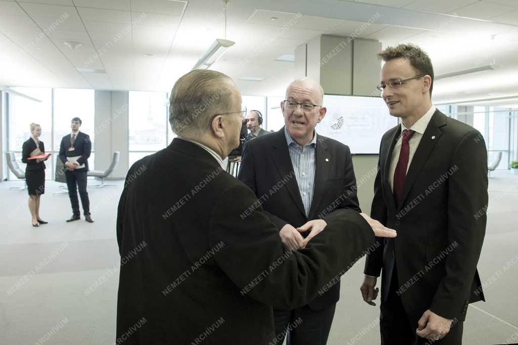 Szijjártó Péter külgazdasági és külügyminiszter Rigában