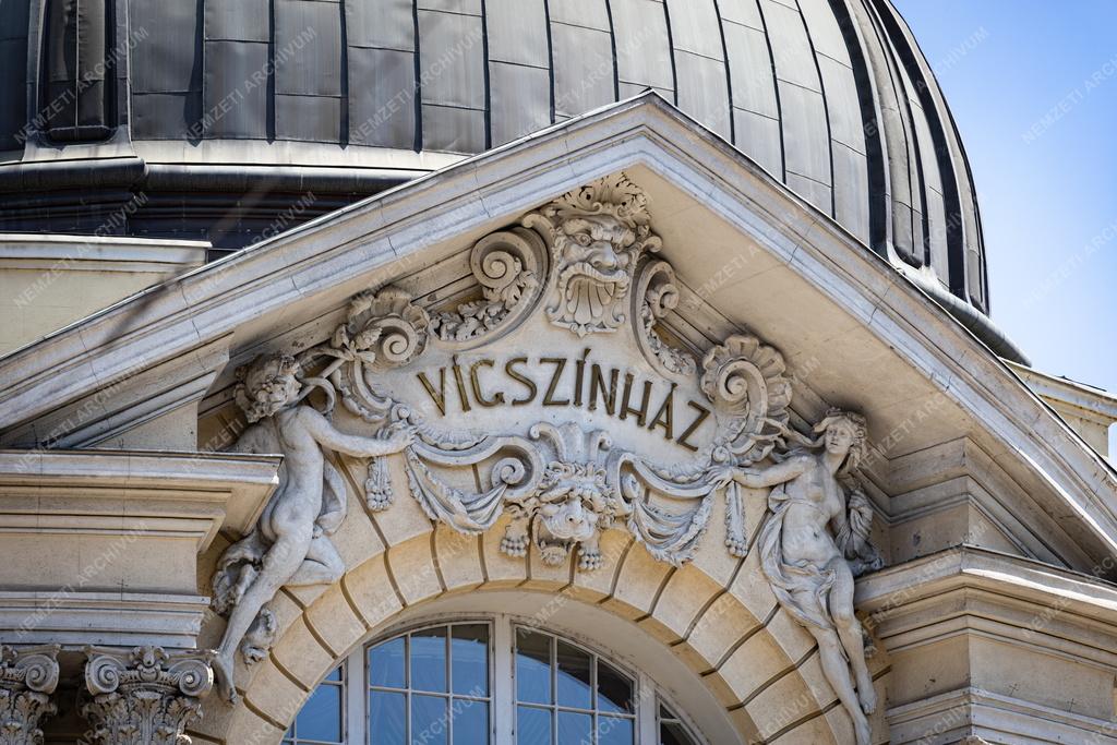 Városkép - Budapest - Vígszínház
