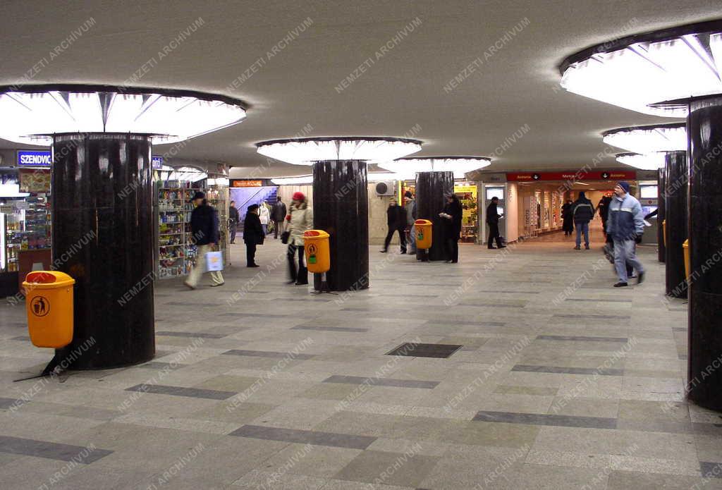 Tömegközlekedés - Astoria aluljáró