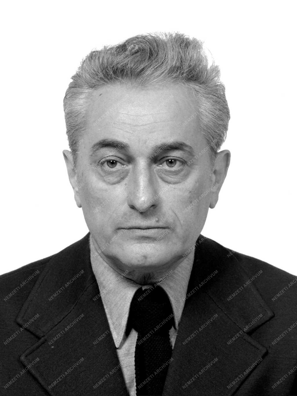 MTI - Munkatársi portré - Hoffer József
