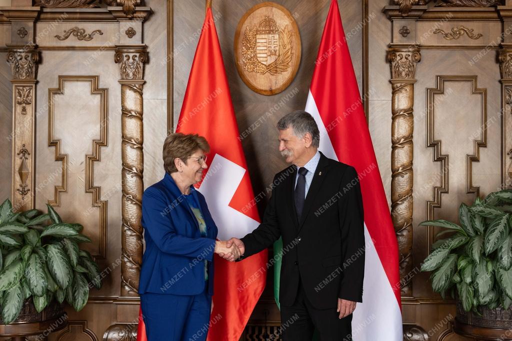 Kövér László fogadta a svájci elnököt 