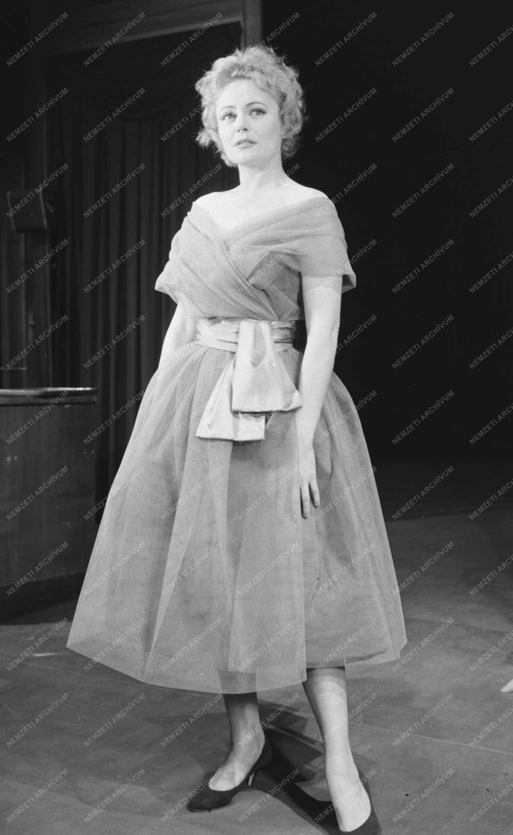 Kultúra – Petőfi Színház – Leck Fischer: Kimenő 