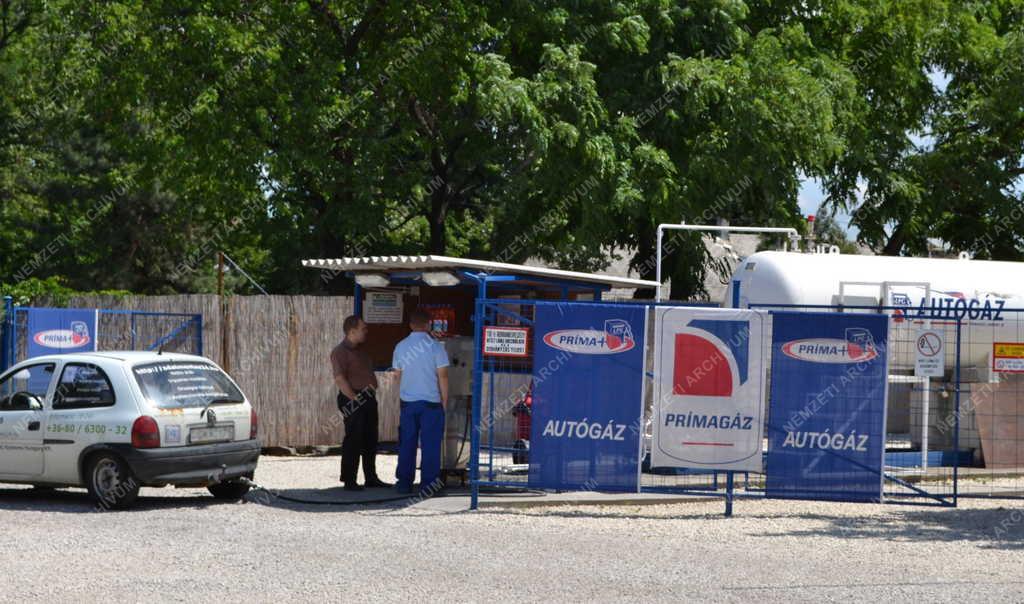 Budapest - Üzemanyagkút