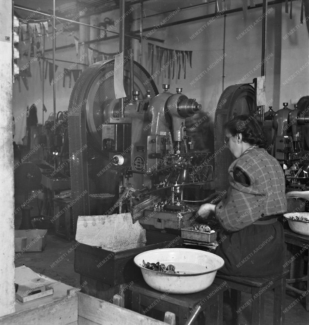 Ipar - Egyesült Izzó