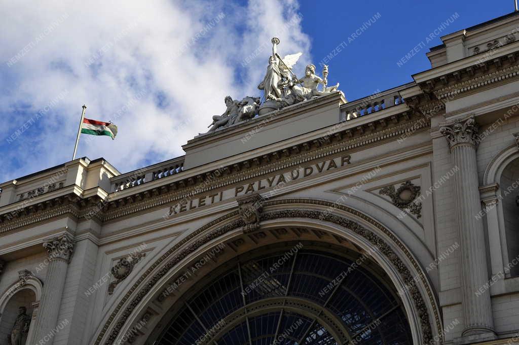 Városkép - Közlekedés - Budapest - Keleti pályaudvar