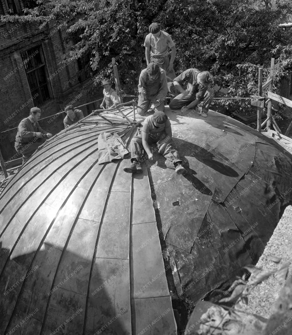 Műemlék - Restaurálják Gül Baba türbéjét