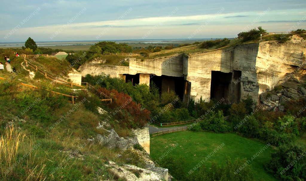 Fertőrákos - Kőfejtő