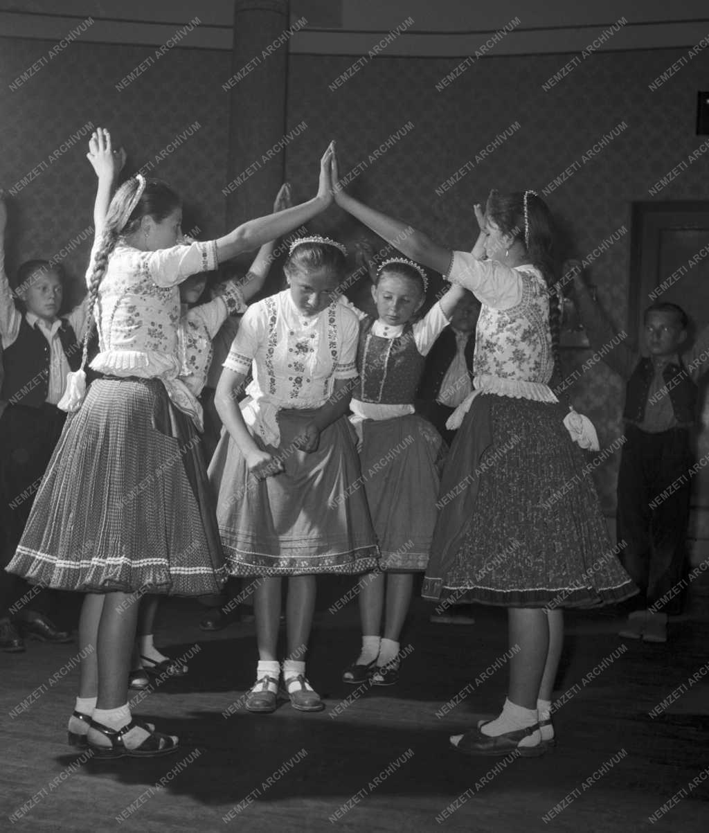 Kultúra - Népdal- és néptáncfesztivál Strážnicén