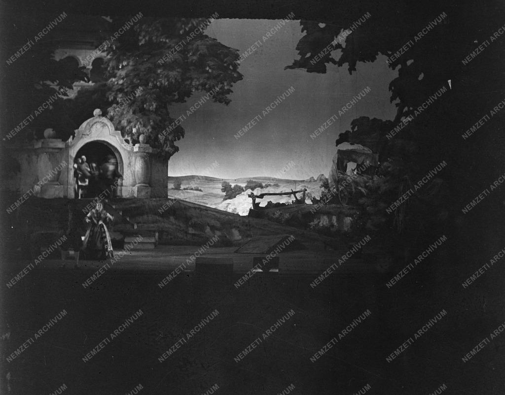 Kultúra - A Magyar Állami Operaház társulata bemutatja Johann Strauss: Cigánybáró című daljátékát a budapesti Városi Színházban