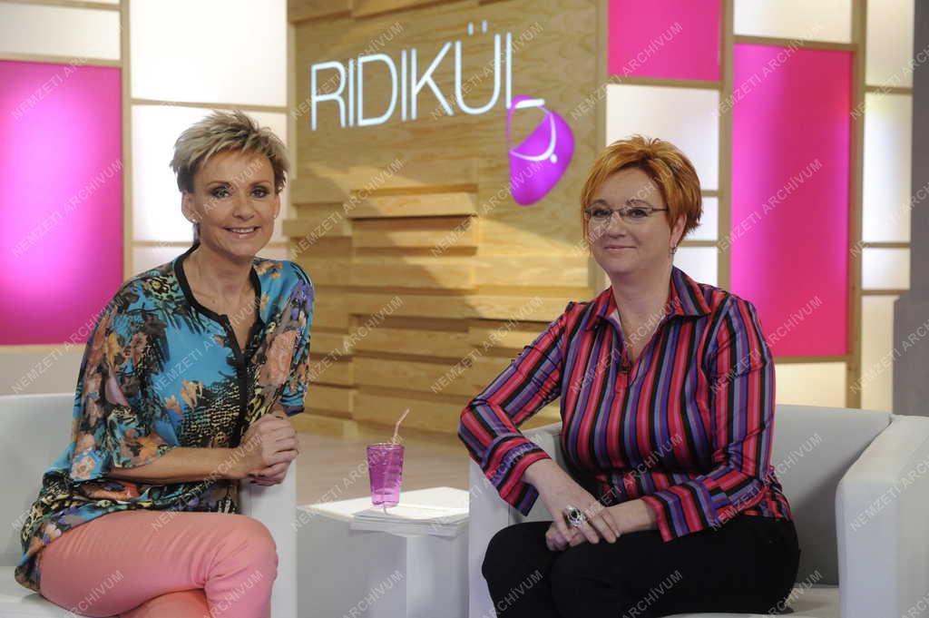 Televízió - Ridikül című női beszélgetős műsor
