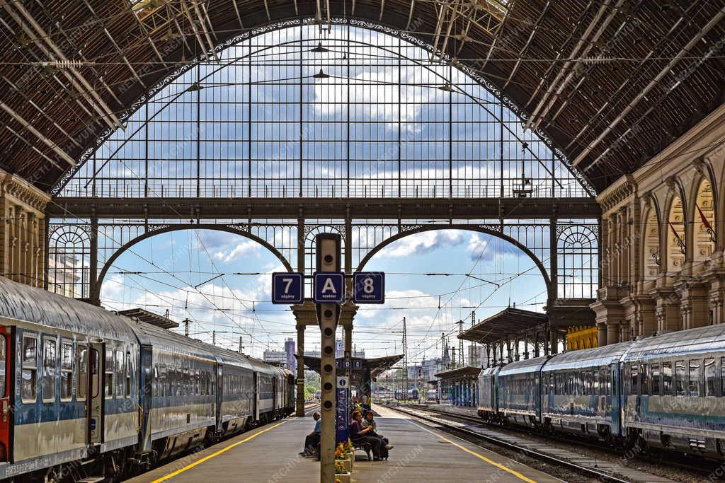 Közlekedés - Budapest - Keleti pályaudvar